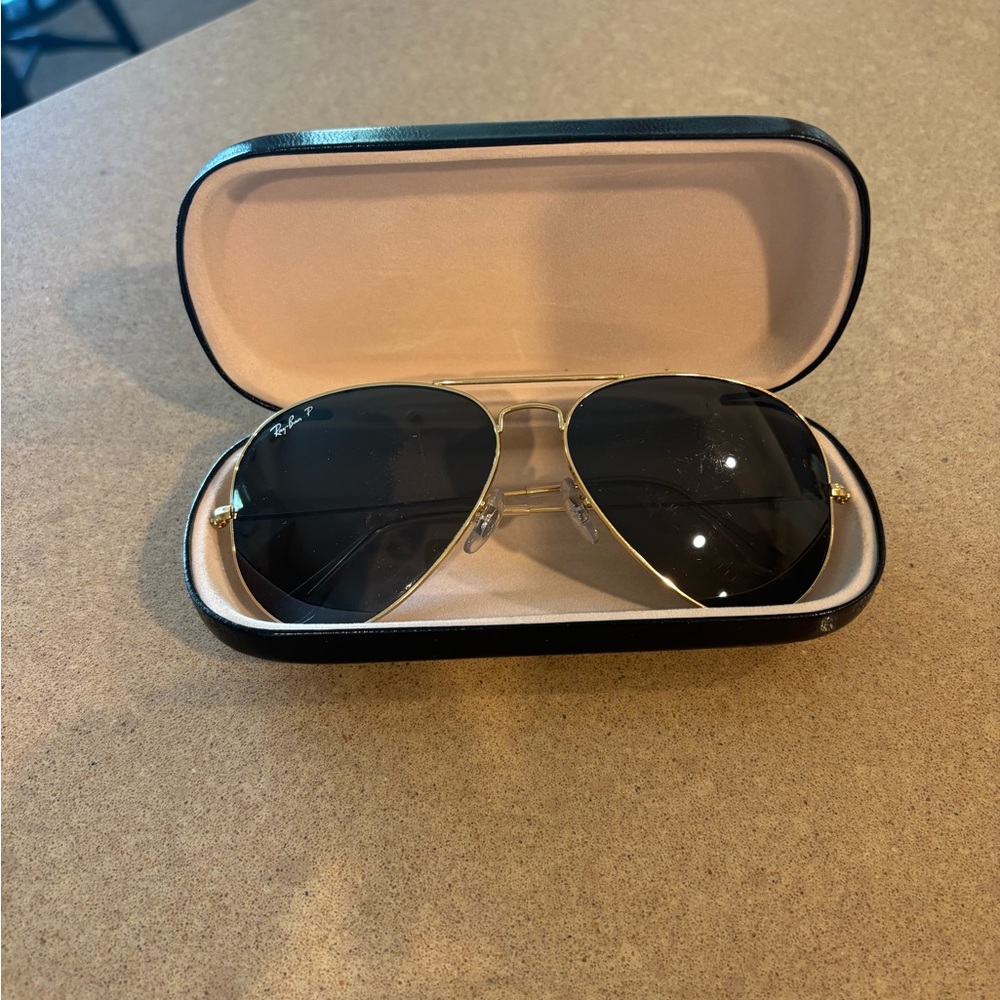 Classic Ray Ban aviators gold rim, polarized, scratched, need replace lens - Picture 7 of 7